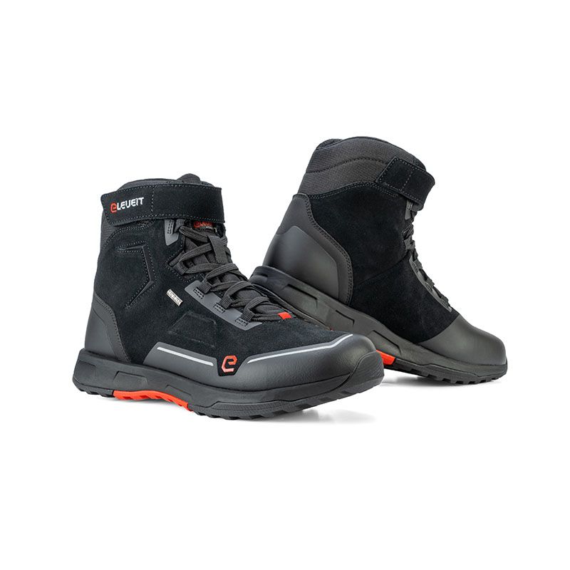 NIRVANA WP, una scarpa impermeabile con suola antiscivolo. Ideale per motociclisti. Di ELEVEIT MOTOBOOTS.