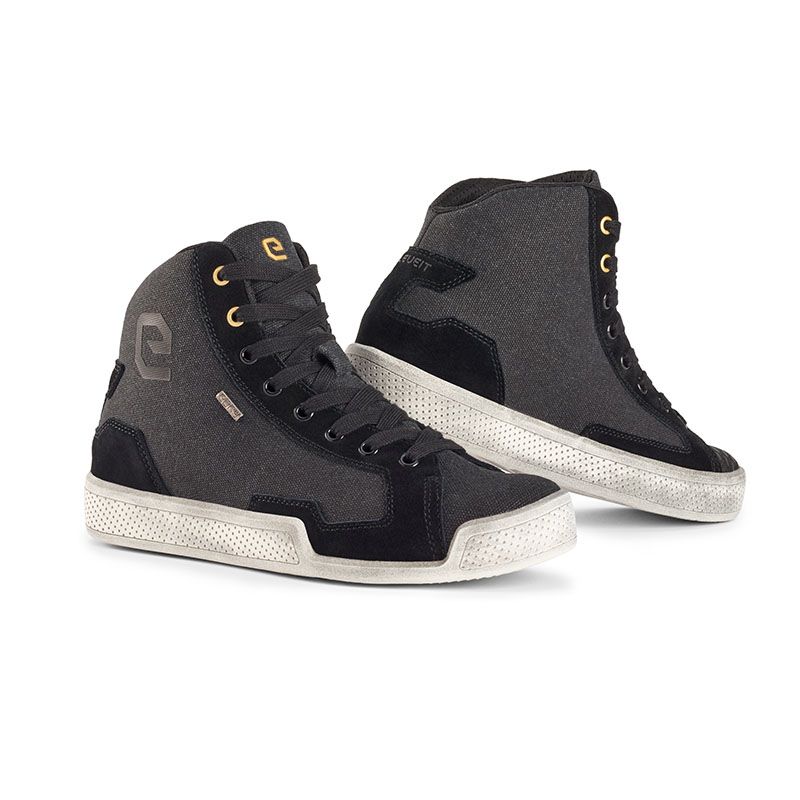 ANTIBES WP CANVAS LADY, una scarpa moto impermeabile e traspirante. Design moderno in uso urbano. Di ELEVEIT.