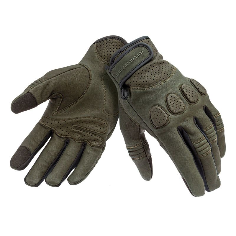 Guanti GIG PRO, un guanto estivo in pelle vera verde scuro. Compatibile con dispositivi touch screen. Di TUCANO URBANO.
