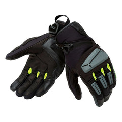 Guanti G-FOUR, un guanto invernale con protezioni e chiusura regolabile. Da T.UR.