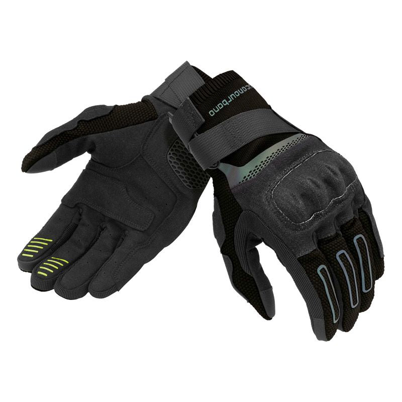 Guanti MRK3, un guanto estivo in pelle nera con compatibilità touch screen. Ideali per motociclisti. Di TUCANO URBANO.