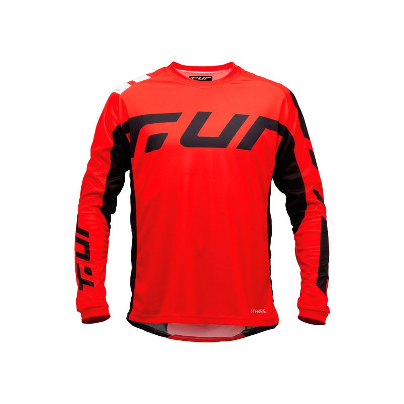 Maglia T-THREE, una maglia a manica lunga con materiali di alta qualità. Design ergonomico e lavabile in lavatrice. Di T.UR.