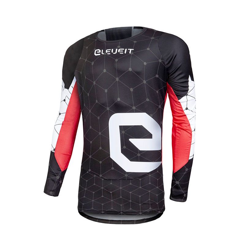 Maglia X-TREME, una maglia traspirante con maniche lunghe. Colori nero, rosso e bianco. Di ELEVEIT MOTOBOOTS.