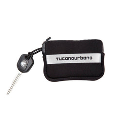 Portachiavi KEY BAG, un portachiavi in neoprene nero. Design compatto e leggero. Di TUCANO URBANO.