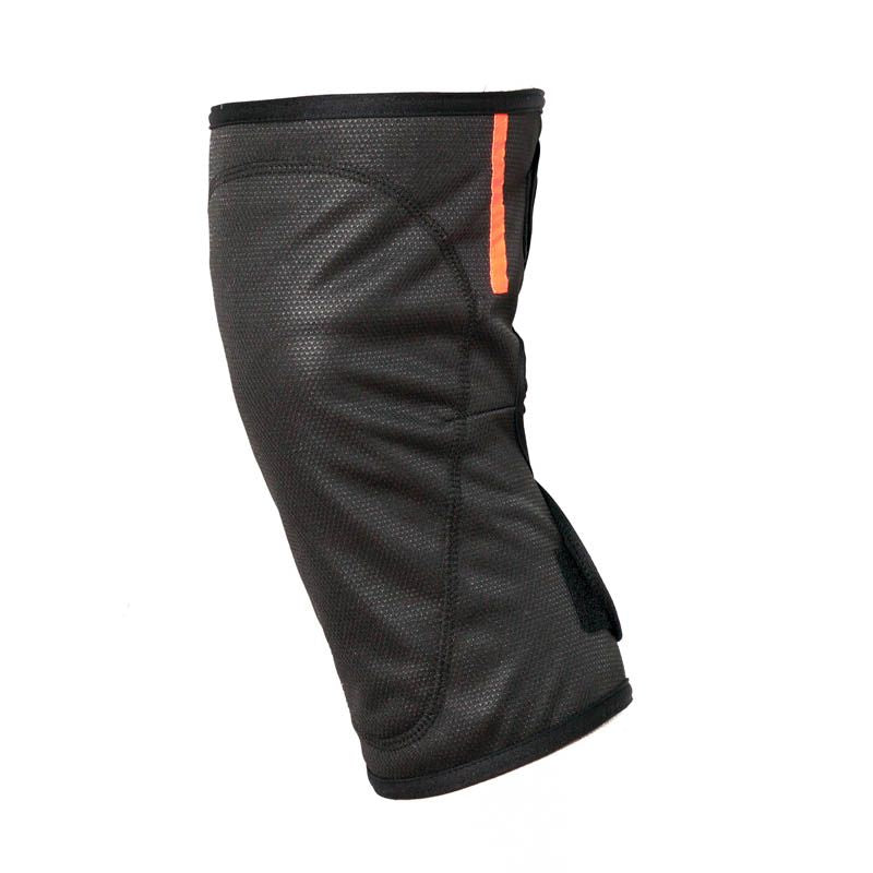 Ginocchiere WB Windbreaker, un accessorio per motociclisti con resistenza al vento. Da TUCANO URBANO.