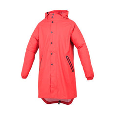 Parka Fishtail PLUVIA, un parka impermeabile rosso con design a taglio ¾. Da TUCANO URBANO.