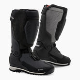 Stivali Expedition GTX, un stivale moto impermeabile con GORE-TEX e suola Vibram®. Colore Nero-Grigio. Di REV'IT!.