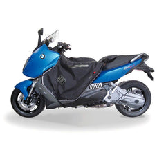 Coprigambe Termoscud R097X, un coprigambe impermeabile e termico. In uso su scooter. Di Tucano Urbano.