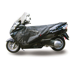 Coprigambe Termoscud R159X, un coprigambe impermeabile e termico. Utilizzato su scooter. Di Tucano Urbano.