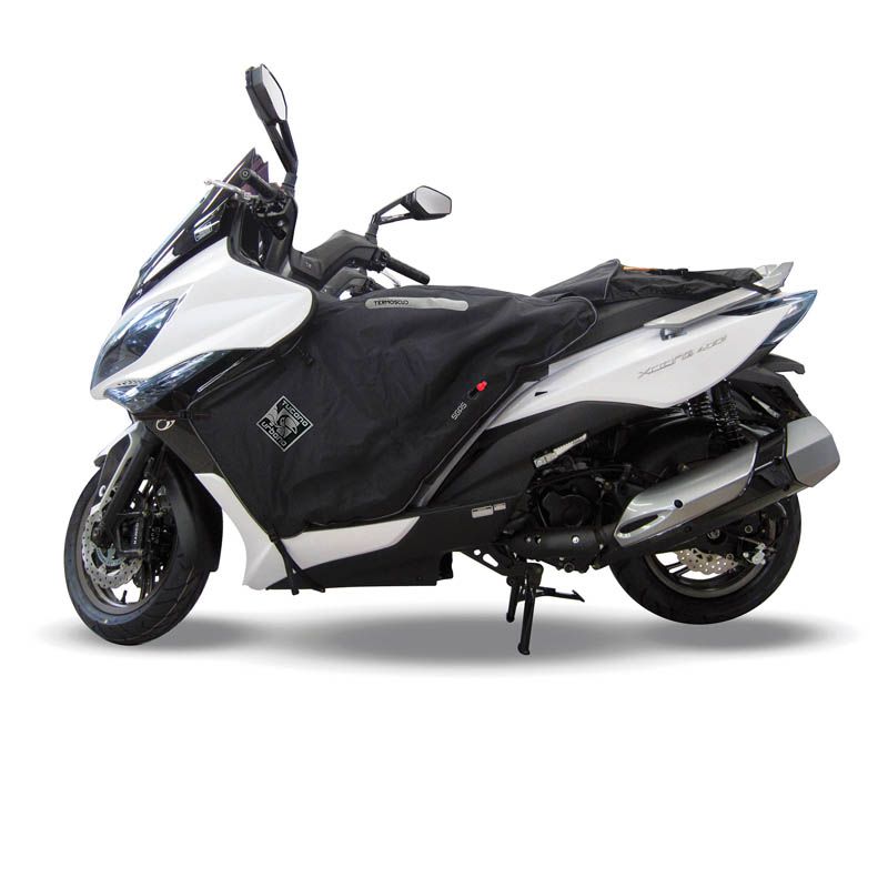 Coprigambe Termoscud R166X, un coprigambe impermeabile e termico. In uso su scooter. Di Tucano Urbano.