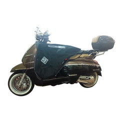 Coprigambe Termoscud R174X, un coprigambe impermeabile e termico. Utilizzato su scooter. Di Tucano Urbano.