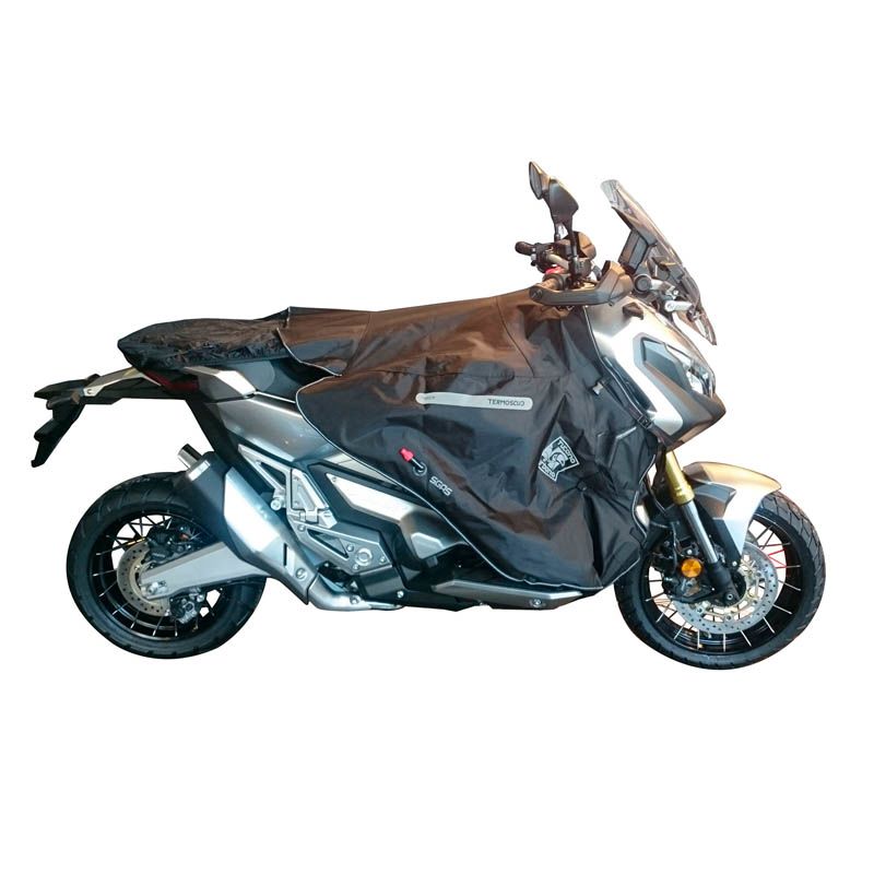 Coprigambe Termoscud R186X, un coprigambe impermeabile con fodera termica. In uso su scooter. Di TUCANO URBANO.