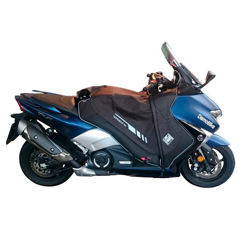Coprigambe Termoscud PRO, un coprigambe impermeabile con fodera termica. In uso su scooter. Di TUCANO URBANO.