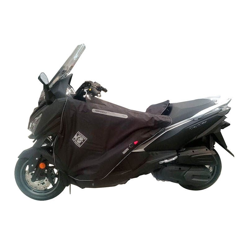 Coprigambe Termoscud R201X, un coprigambe impermeabile e termico. In uso su scooter. Di Tucano Urbano.