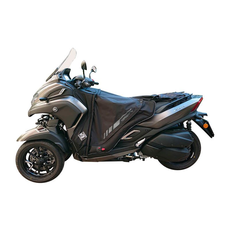 Coprigambe Termoscud PRO, un coprigambe impermeabile in poliammide. Utilizzato su scooter. Di TUCANO URBANO.