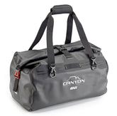 Borsone Cargo Canyon GRT712B, un borsone impermeabile da 40L. Ideale per avventure. Di Givi.