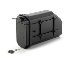 Cassetta Porta Attrezzi S250, un accessorio moto in tecnopolimero. Resistente all'acqua e con chiave unificabile. Di Givi.