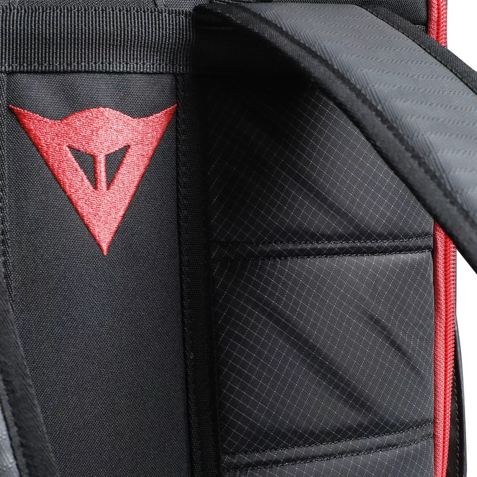 D-throttle - A dependable riding backpack for everyday use - Unisex