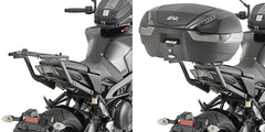 Attacco Posteriore Monorack Givi 2132FZ per Yamaha MT-09 2017-2020