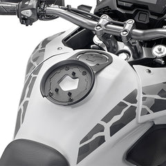 Flangia Borse Serbatoio Tanklock e TanklockED Givi BF46 per Moto Guzzi