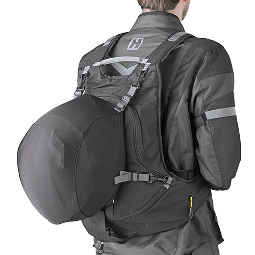 Givi - Zaino Estensibile Easy Bag EA104C - con portacasco - 24 Litri
