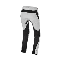 Pantaloni Macna Bora, un pantalone moto con protezioni ginocchia integrate. Colore grigio chiaro e nero.